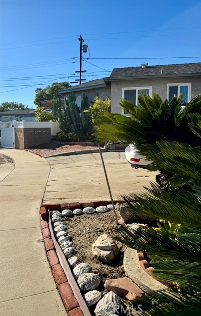 Detail Gallery Image 12 of 13 For 16917 S Catalina Ave, Gardena,  CA 90247 - 3 Beds | 2/1 Baths