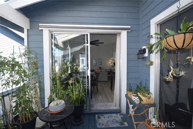 Detail Gallery Image 3 of 23 For 12061 Brighton Riv, Unit 47, Fountain Valley,  CA 92708 - 2 Beds | 1 Baths