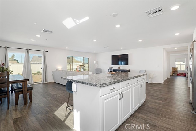 Detail Gallery Image 9 of 29 For 26495 Calle Los Robles, Menifee,  CA 92585 - 3 Beds | 2 Baths