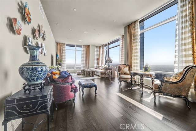 Detail Gallery Image 8 of 56 For 900 W Olympic Bld 50a,  Los Angeles,  CA 90015 - 3 Beds | 4 Baths