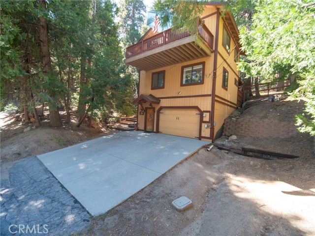 Detail Gallery Image 2 of 40 For 862 Strawberry Peak Rd, Twin Peaks,  CA 92391 - 2 Beds | 1/1 Baths