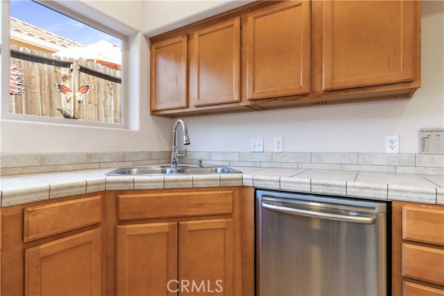 2265 Holly Drive, Paso Robles CA: https://media.crmls.org/medias/257f27c9-7b11-47c5-b1a3-4c06b0ec9a8c.jpg