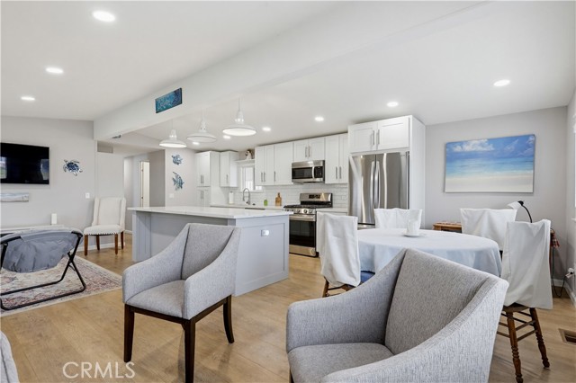 Detail Gallery Image 6 of 31 For 16222 Monterey Ln #79,  Huntington Beach,  CA 92649 - 2 Beds | 2 Baths