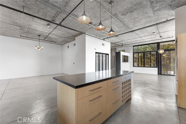 Detail Gallery Image 16 of 41 For 835 Locust Ave #322,  Long Beach,  CA 90813 - 1 Beds | 1 Baths