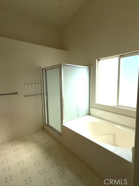 19187 Cochise Place, Apple Valley CA: https://media.crmls.org/medias/25801002-bf01-452d-a9c8-3cc1630dd8e0.jpg