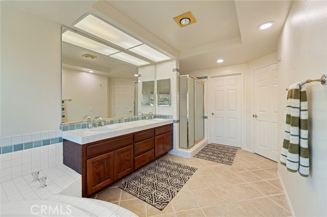 11648 Mariposa Bay Lane, Porter Ranch CA: https://media.crmls.org/medias/25803495-9b88-44ec-911e-b2547cb7a379.jpg