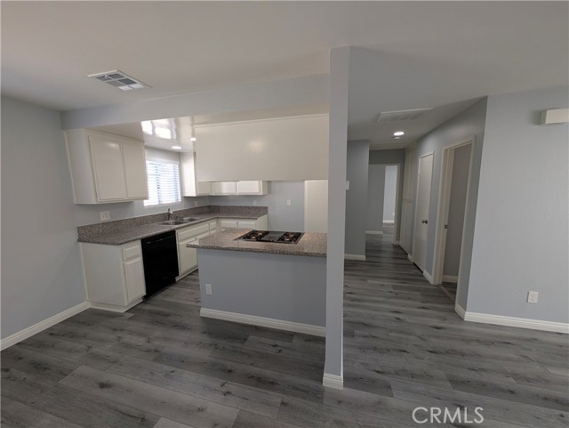 Detail Gallery Image 18 of 59 For 527 E Colorado Bld #B,  Monrovia,  CA 91016 - 2 Beds | 2 Baths