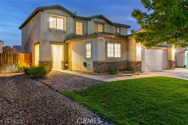 Detail Gallery Image 4 of 48 For 3408 Gemstone, Rosamond,  CA 93560 - 5 Beds | 3 Baths