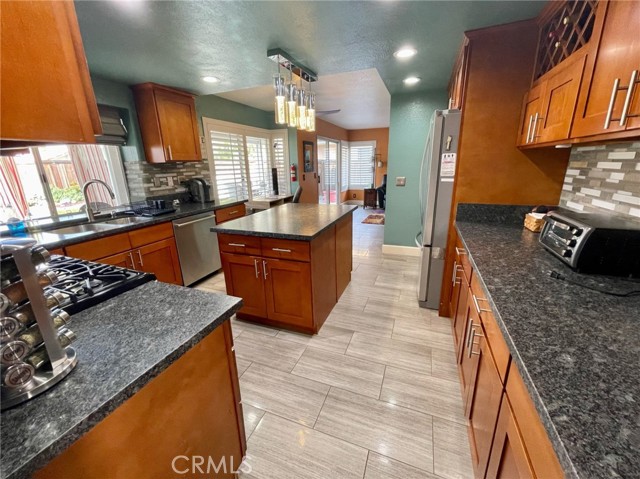 Fully Stocked Kitchen