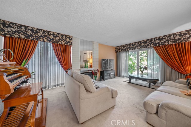 3032 Pietro Drive, Hacienda Heights CA: https://media.crmls.org/medias/258121c2-59b6-4720-8ef5-84d8f20f5908.jpg