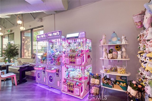 2145 Foothill Boulevard, La Verne CA: https://media.crmls.org/medias/25814955-82f8-40da-a209-8d4b3dce70dd.jpg