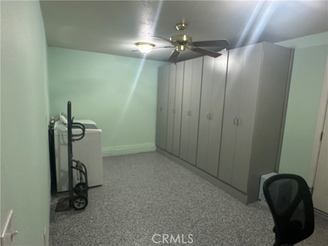 Detail Gallery Image 35 of 44 For 9943 Cedardale Dr, Santa Fe Springs,  CA 90670 - 6 Beds | 3 Baths