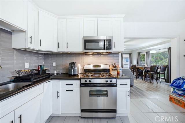 Detail Gallery Image 11 of 35 For 307 S Locust Ave, Compton,  CA 90221 - 4 Beds | 2 Baths