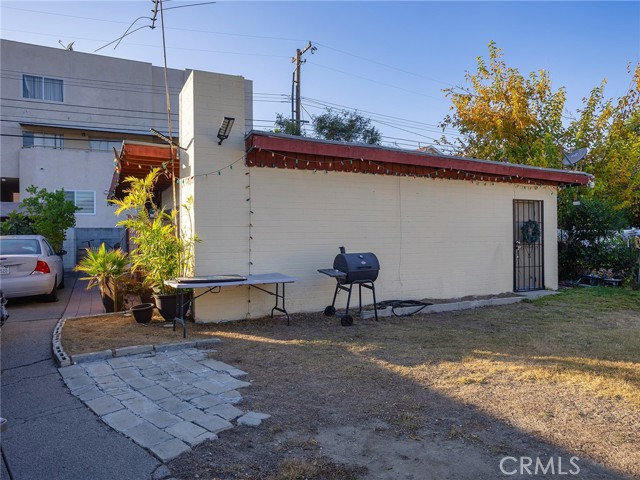 Detail Gallery Image 2 of 24 For 2309 N Niagara St, Burbank,  CA 91504 - 3 Beds | 1 Baths