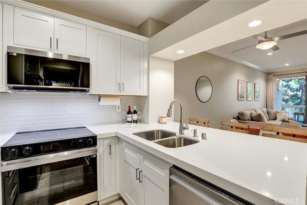 2582f577 0420 46f6 A477 E245a9fb21b9