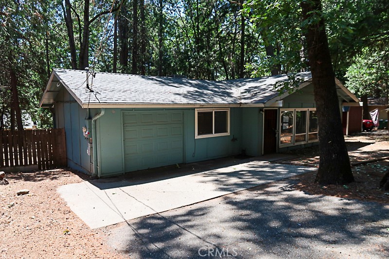 14359 Sinclair Circle