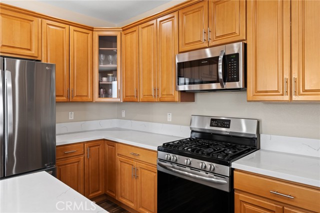 691 Lourdes Lane, Rialto CA: https://media.crmls.org/medias/25830926-be8e-4126-bb77-939da0f09a67.jpg
