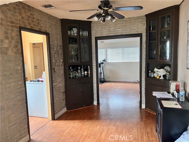 Detail Gallery Image 7 of 31 For 1423 S Poinsettia Ave, Compton,  CA 90221 - 2 Beds | 1/1 Baths