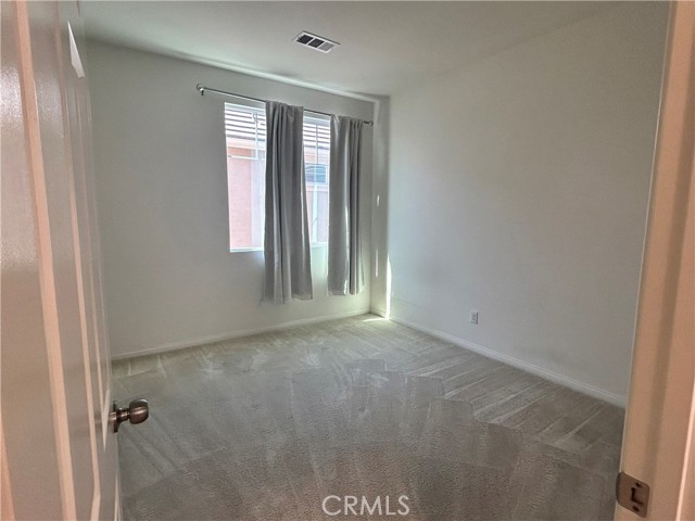 Detail Gallery Image 18 of 23 For 687 S Clementine Ln, Rialto,  CA 92376 - 4 Beds | 2/1 Baths