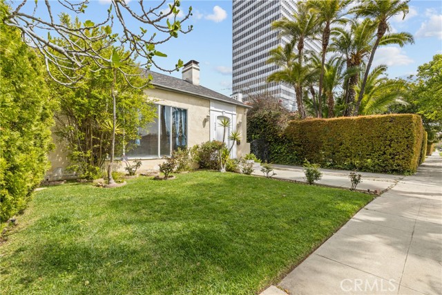 Detail Gallery Image 22 of 28 For 6329 Warner Dr, Los Angeles,  CA 90048 - 3 Beds | 3 Baths
