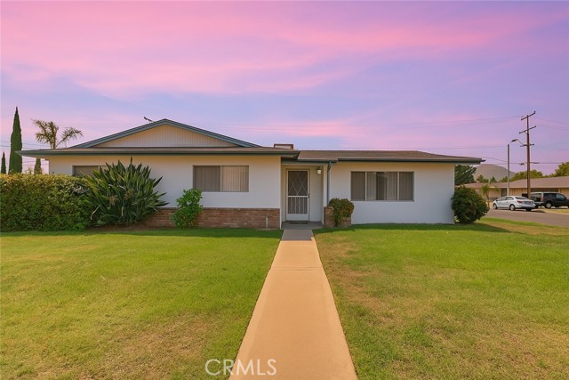 12045 Bayless Street, Moreno Valley CA: https://media.crmls.org/medias/2586eeb9-0a0f-46d2-bf88-b4c06cced110.jpg