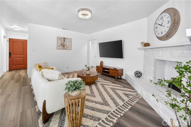 Detail Gallery Image 7 of 37 For 22647 Clarendon St, Woodland Hills,  CA 91367 - 3 Beds | 2 Baths