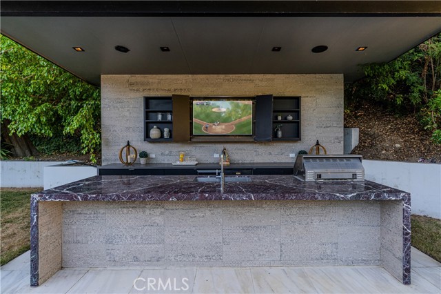 Detail Gallery Image 7 of 46 For 3030 Deep Canyon Dr, Beverly Hills,  CA 90210 - 5 Beds | 6 Baths