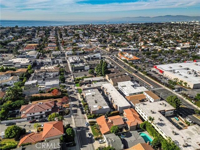 1155 11th Street, Manhattan Beach, California 90266, 3 Bedrooms Bedrooms, ,3 BathroomsBathrooms,Residential,Sold,11th,SB24140356