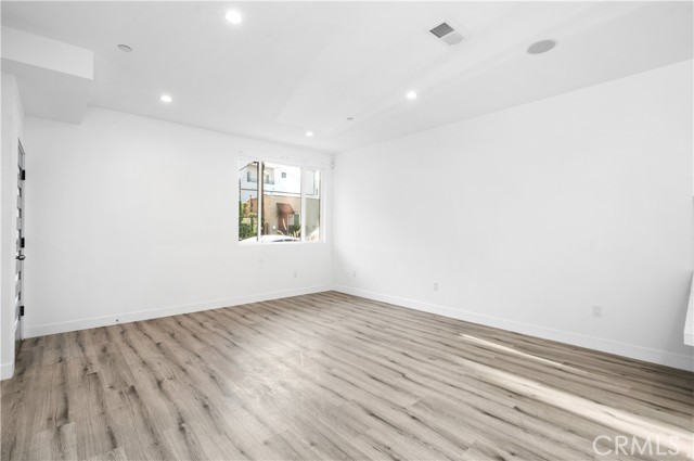 Detail Gallery Image 20 of 61 For 10857 Morrison St, North Hollywood,  CA 91601 - – Beds | – Baths