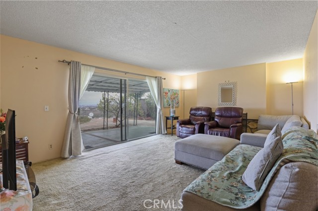 315 Calle Dorado, San Clemente CA: https://media.crmls.org/medias/25886a08-580d-47b3-b9d7-10a6c6b9f792.jpg