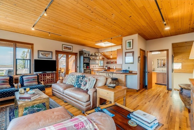 Detail Gallery Image 23 of 59 For 2591 Windsor Bld, Cambria,  CA 93428 - 2 Beds | 1/1 Baths