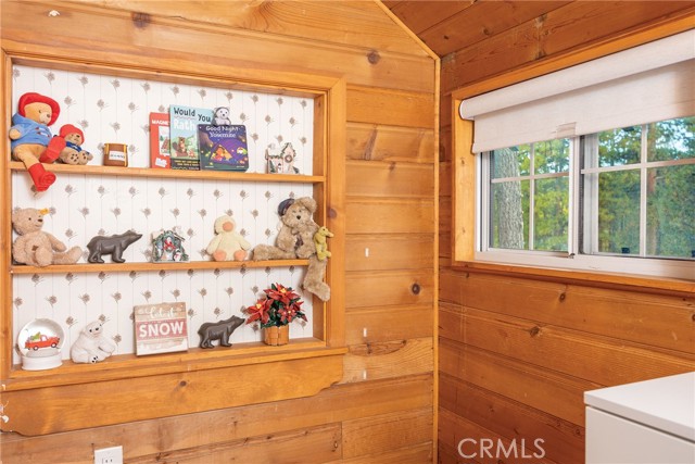 40189 Mahanoy Lane, Big Bear Lake, CA 92315