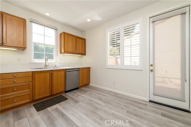 Detail Gallery Image 4 of 11 For 115 Waterman, Irvine,  CA 92602 - 3 Beds | 2/1 Baths