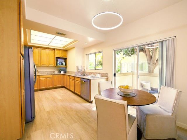 Detail Gallery Image 21 of 53 For 4489 Spencer #112,  Torrance,  CA 90503 - 4 Beds | 3 Baths