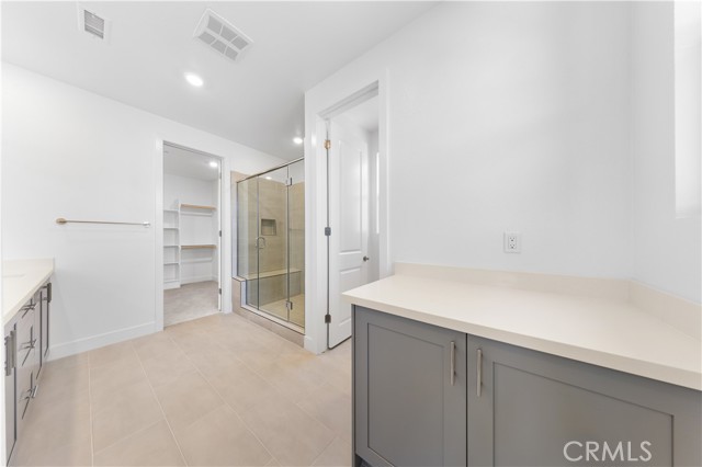 129 Great Park Blvd, Irvine CA: https://media.crmls.org/medias/258b3bd8-01ca-4d2b-bc35-c379a3f71da5.jpg