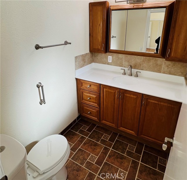 Detail Gallery Image 17 of 24 For 604 E 220th St #12,  Carson,  CA 90745 - 3 Beds | 2/1 Baths