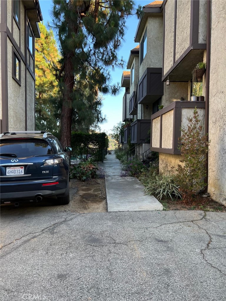1832 Oak Tree Drive #13