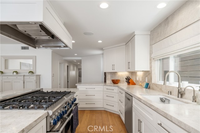 4314 The Strand, Manhattan Beach CA: https://media.crmls.org/medias/258d4c36-94d6-463c-b741-bfd38b3ca90b.jpg
