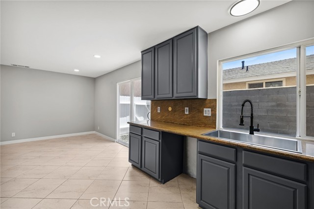 Detail Gallery Image 10 of 30 For 6903 Crest Ave, Riverside,  CA 92503 - 4 Beds | 2 Baths