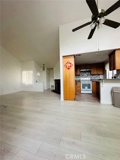 Detail Gallery Image 5 of 31 For 602 Dunes Ct, Ontario,  CA 91761 - 2 Beds | 2 Baths