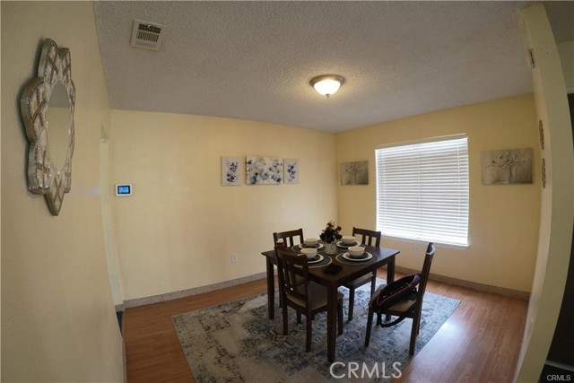 Detail Gallery Image 2 of 22 For 14465 Linden, Hesperia,  CA 92345 - 3 Beds | 2 Baths