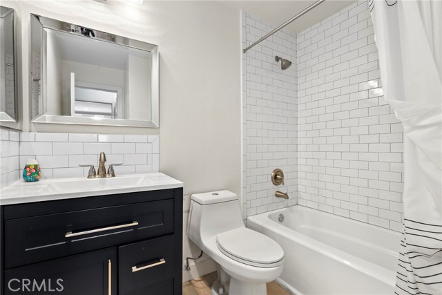 Detail Gallery Image 13 of 24 For 21535 Erwin St #131,  Woodland Hills,  CA 91367 - 2 Beds | 2 Baths