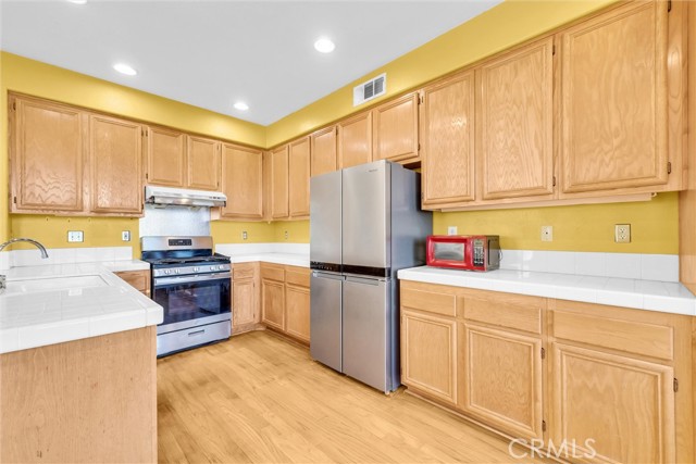 Image 11 of 30 For 323 Lydia  