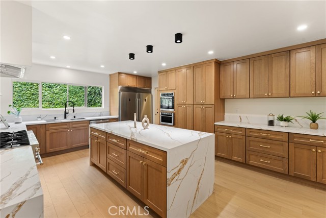20217 Wells Drive, Woodland Hills CA: https://media.crmls.org/medias/25929f20-a5cc-4b9b-95f0-9651ee4273fa.jpg