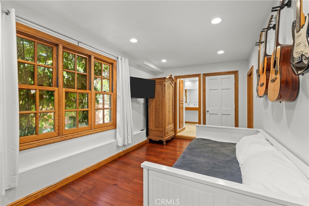 4009 Beverly Glen BoulevardSherman Oaks img 8