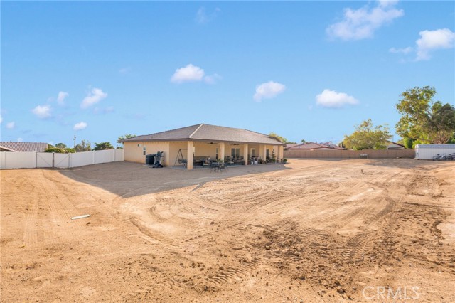 18950 Pachappa Road, Apple Valley CA: https://media.crmls.org/medias/259371de-dd38-4b36-8a80-1183187f2e05.jpg