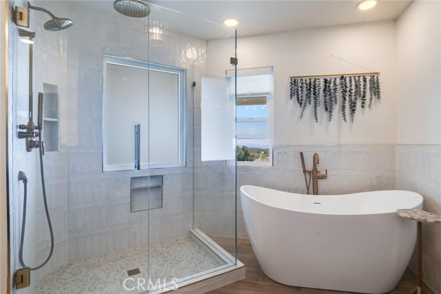 13288 Oak Crest Drive, Yucaipa CA: https://media.crmls.org/medias/2593799b-5c65-45cd-a672-786a2a409275.jpg