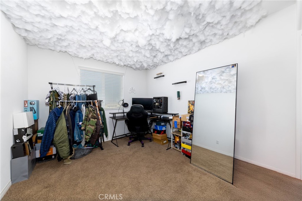 https://media.crmls.org/medias/2593cbd5-0e5e-40ee-b75b-bdea73bdf1bc.jpg?preset=X-Large