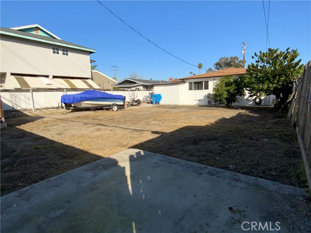 Detail Gallery Image 21 of 21 For 17091 B Ln, Huntington Beach,  CA 92647 - 3 Beds | 2 Baths