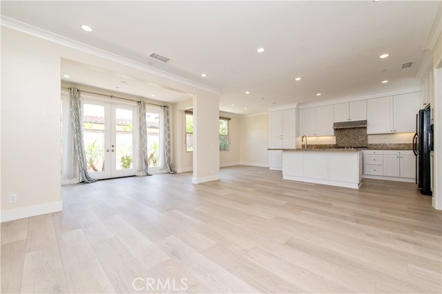 85 Birmingham, Irvine CA: https://media.crmls.org/medias/25959963-629c-4964-abfd-69ebfcdf9c04.jpg